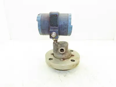 Foxboro 827DF-IS1SMSA1 Pressure Transmitter 3" CL150 Flange 12.5-65VDC 0-132"H20