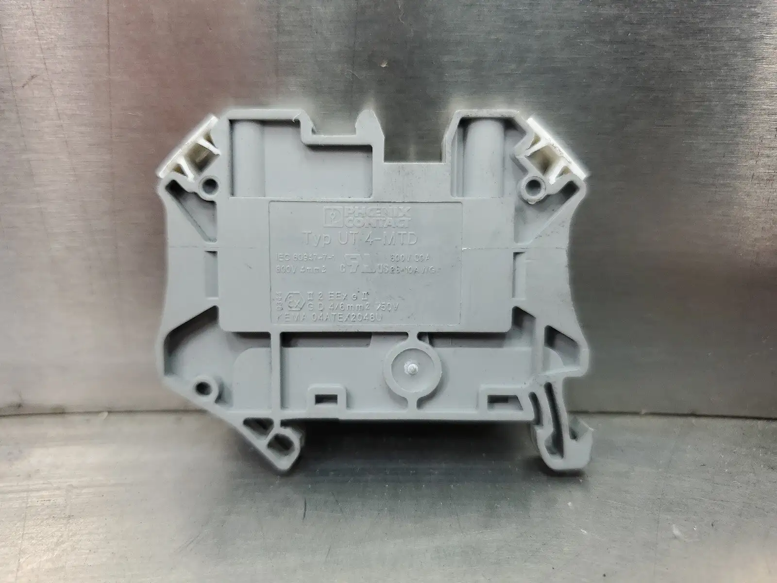 Phoenix Contact Typ UT 4-MTD Feed-Through Terminal Block. 4D-8