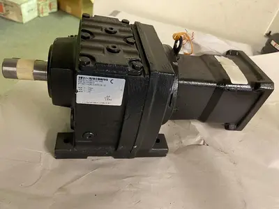 New | in-Stock SEW-EURODRIVE R37-AQH100/3 Speed Reducers | Surplus Asset Holdings #1205350