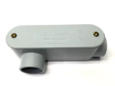 USED SCEPTER PVC CONDUIT BODY RIGHT ANGLE LINE RIGHT REMOVABLE COVER 1"