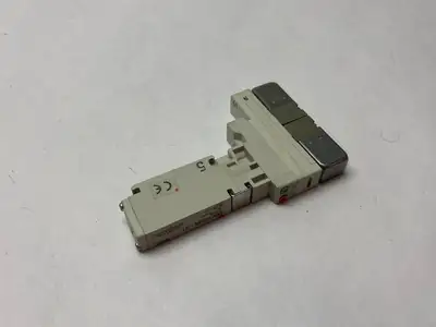 Used SMC DOUBLE SOLENOID VALVE 5-PORT Solenoid Valves | Maverick Industrial Sales #1109329