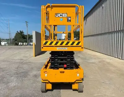 USED 2023 JCB S3246E