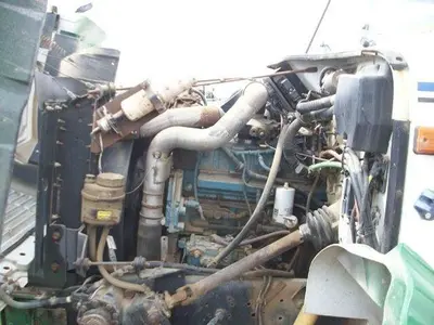 USED 1997 IHC INTERNATIONAL 4900 S/A SERVICE TRUCK