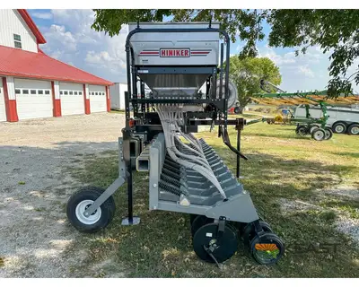 Used HINIKER _UNKNOWN_ Seeders Iowa US | Keast Enterprises #1360324