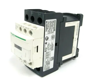 NEW SCHNEIDER ELECTRIC LC1D38BD CONTACTOR
