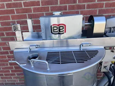 USED LEE 250 LITER SCRAPE AGITATION STAINLESS STEEL HALF JACKETED REACTOR W/ VFD