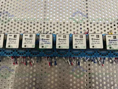 USED LOT OF 15 - FINDER 60.13 RELAY 250V, 10A W/ FINDER 90.112 SOCKET