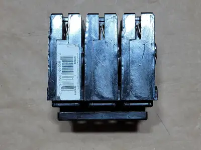 Used EATON BR320 Switchgears British Columbia CA | Lenmark #835459
