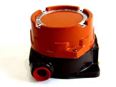 NEW MOORE INDUSTRIES TRY/PRG/4-20MA/10-42DC/-ISF 2LSP TEMPERATURE TRANSMITTER