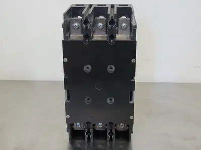 100 Amp, 3 Pole, 480 volts Circuit Breaker