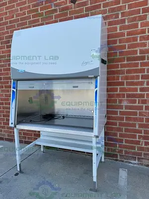 USED LABCONCO 302419101  LOGIC PLUS SERIES BIOSAFETY CABINET 4 FT CLASS II TYPE A2