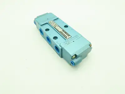 Skinner S4AACBX5 Pneumatic Directional Control Valve 5-Way 2 Pos 150PSI 3/4" NPT