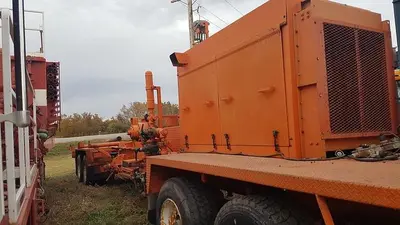 USED 2001 FRONTIER 4 AXLE CARRIER STYLE OILFIELD PUMP / KILL TRUCK