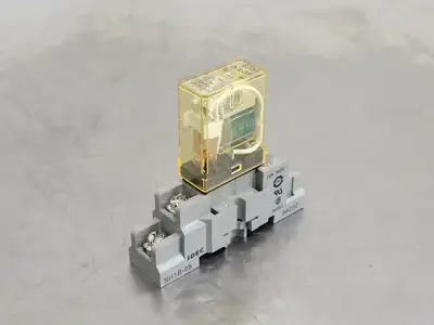 USED IDEC RH1B-UDC24V