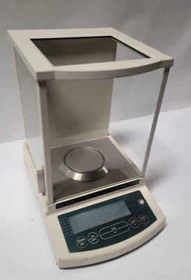 Shimadzu 775943787534785834859438656 Lab Scales & Beam Balances | Amiron Machinery (2)