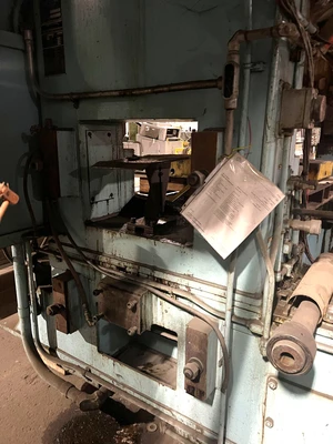 USED 1980 WARCO WARCO SC2-300-72-36 PRESS
