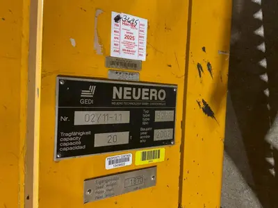 (4) 20 TON (160,000 LBS TOTAL) RAILWAY / NEUERO HEAVY DUTY MOBILE VERTICAL LIFT JACKS: YOBRO #23870