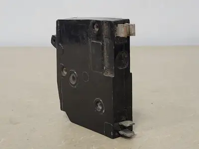 USED SQUARE D QO115