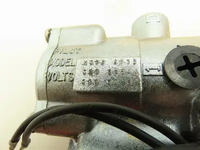 Parker K065 6035 L-Pilot Valve 110/120V Solenoid Manifold Mount