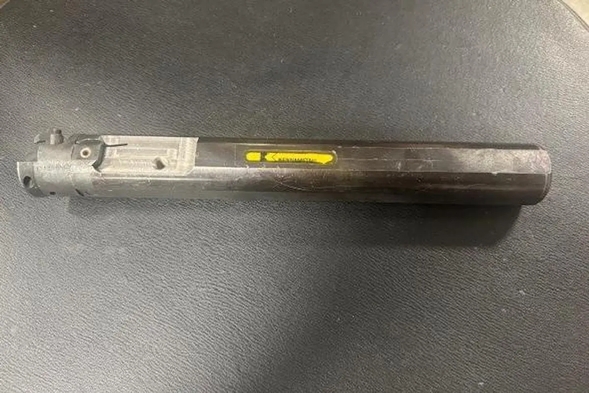 USED KENNAMETAL 2" DIAMETER BORING BAR