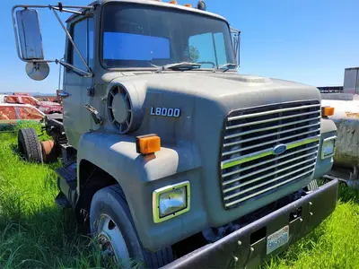 USED 1987 FORD LN8000