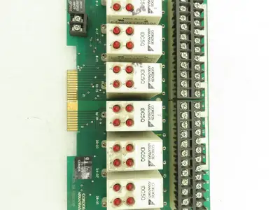 Gordos Arkansas PB-32Q Circuit Board with 8 IDC5Q 4-Channel input Modules