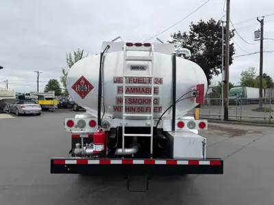 Used 2006 FREIGHTLINER M2106064 Fuel & Lube Trucks Washington US | Puget Sound Truck Sales #1546527