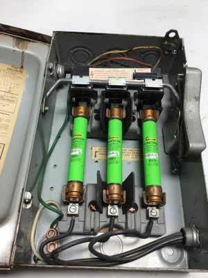 Gould I-T-E F351 Vacu-Break Safety Switch 3PH 30Amps 15HP