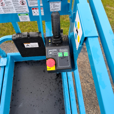 USED 2017 Genie GS-1930