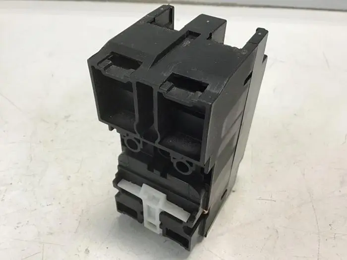 Used HITACHI S-30E 15 AMP Circuit Breakers Michigan US | Ideal Machinery #575293