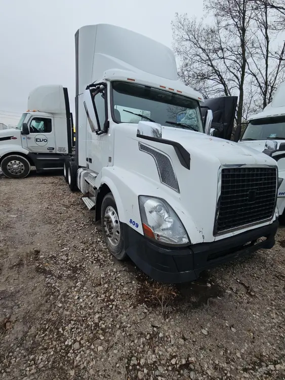 Used 2015 VOLVO VNL Miscellaneous Trucks/Trailers Missouri US | Revelation Machinery #469518