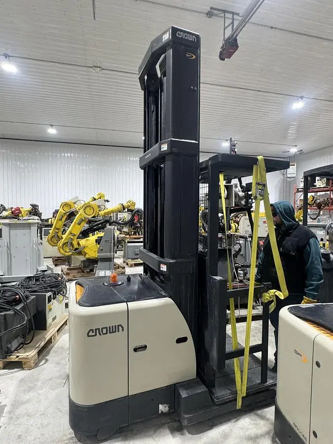 Used 2016 CROWN SP3520-30 Order Pickers Michigan US | Aucto #1308086