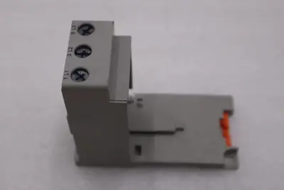 LOT OF 2 --- AB ALLEN BRADLEY 193-T1APM / 193T1APM STK H1607A