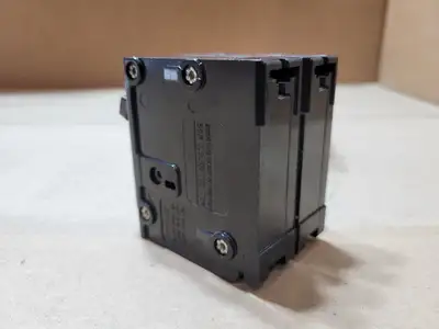 Used CUTLER-HAMMER BR215 Circuit Breakers British Columbia CA | Lenmark #1488995