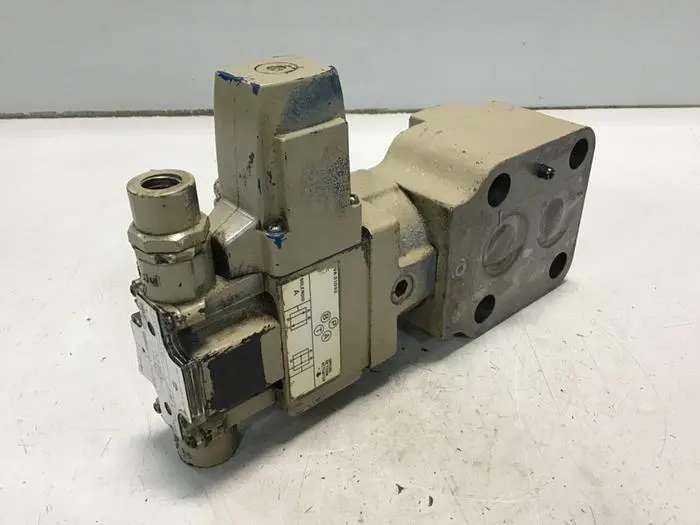 Used VICKERS TCG50-06-CEV-PL-T-11-LH-S10 Valves/Fittings Michigan US | Ideal Machinery #573985