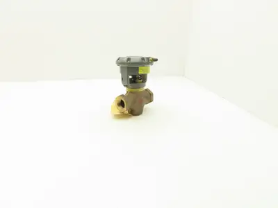 Johnson Controls Brass Valve 1" NPT  9-13PSIG w/V-3000-1 Diaphragm Actuator