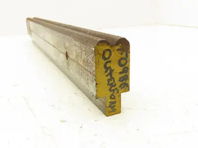 Press Brake Die 16-5/8" Long 90° V 5/16" W 3/16" D 1-9/16" H 1/2" Tang