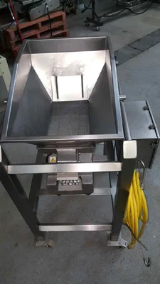 Vibratory Conveyor # 9173