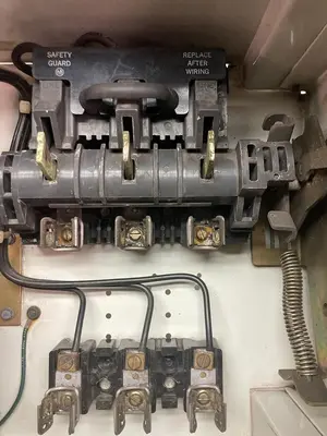 USED ALLEN-BRADLEY 2100 SERIES