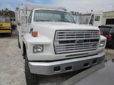 Used FORD F-900 COMMERCIAL LUBE TRUCK Fuel & Lube Trucks Florida US | USA Transequipment #1542593