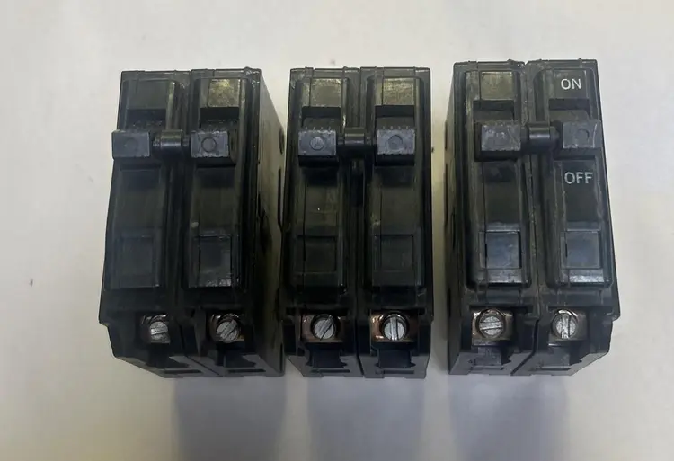 Used SQUARE D QO230 Switchgears Ohio US | Surplus Asset Holdings #1185634