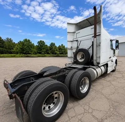 Used 2011 VOLVO VNL Conventional trucks Ohio US | Proxy Equipment #1426039