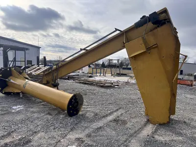 2 TON X 18' SPAN X 12' HIGH HOWE FREE STANDING JIB CRANE, WITH REMOTE CONTROL,  POWER ROTATION & YALE 2 TON HOIST: YOBRO #24579