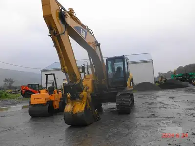 Used 2001 CATERPILLAR 320C U Crawler Excavators New York US | Beck Equipment #1509268