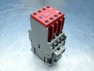 NEW ALLENBRADLEY 700SCF620EJBC