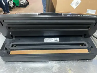 Used LEM Used LEM MaxVac 250 Vacuum Bag Sealer 120V Vacuum Sealers Illinois US | Falcon Restaurant Supply #1375743