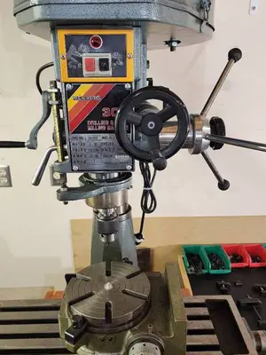 L@@K Commercial Grade Milling / Drill Press with Many Accessories W@W