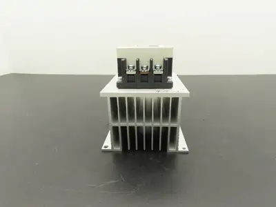 Fuji Electric SS502E-3Z-D3 Solid State Contactor Relay 240vac 50/60Hz .5A
