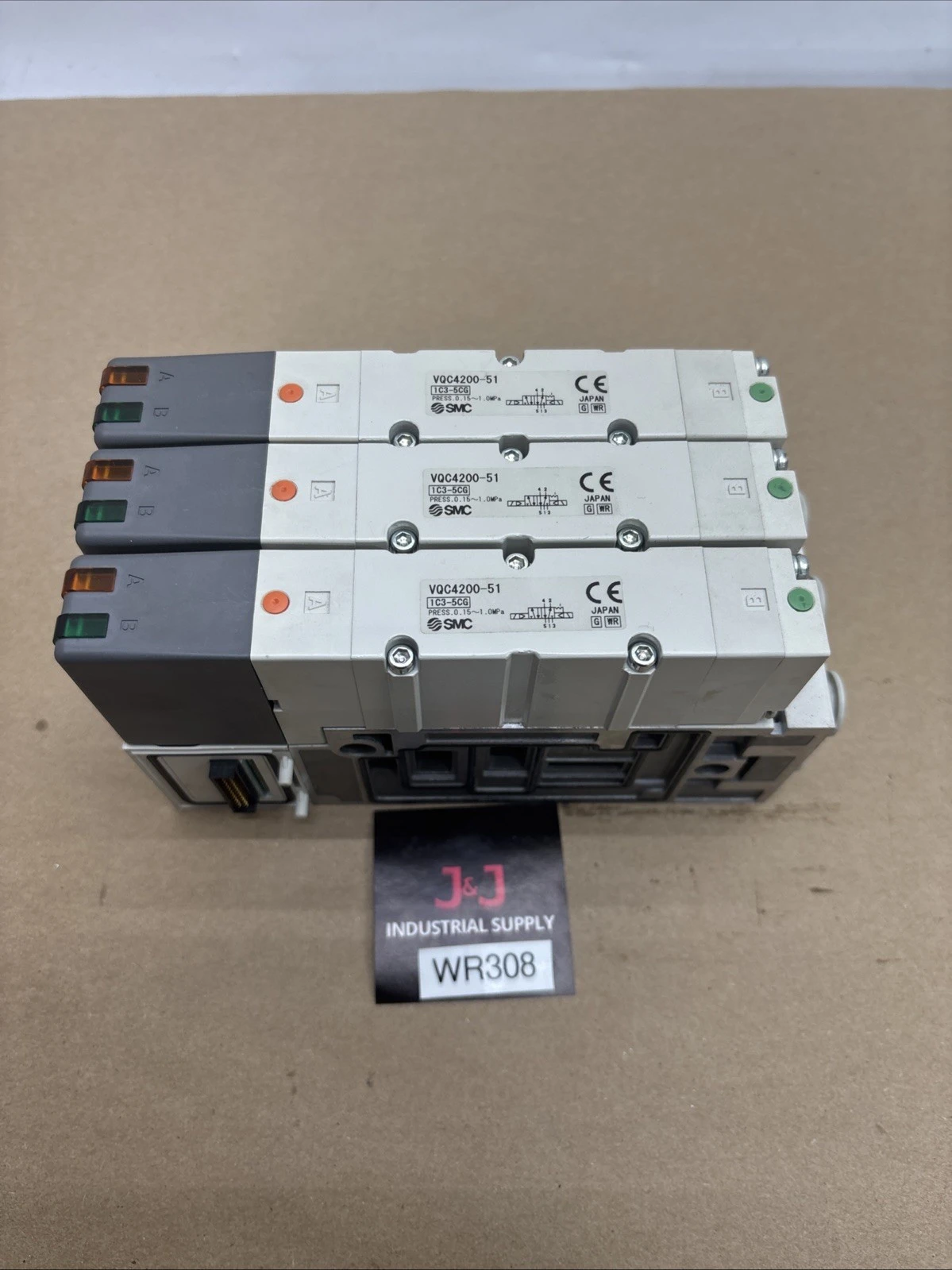 USED SMC VQC4200-51/VQ4000
