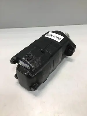 USED CHAR LYNN 1041789 006